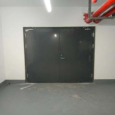 防火門市場(chǎng)價(jià)格(圖1) 鋼質(zhì)的防火門圖.jpg